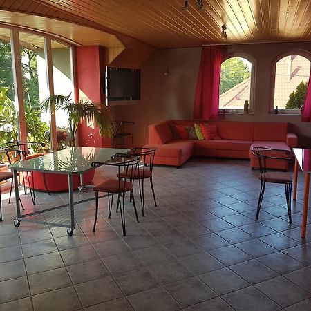 Szigeti Apartmanhaz Pecs Exterior photo
